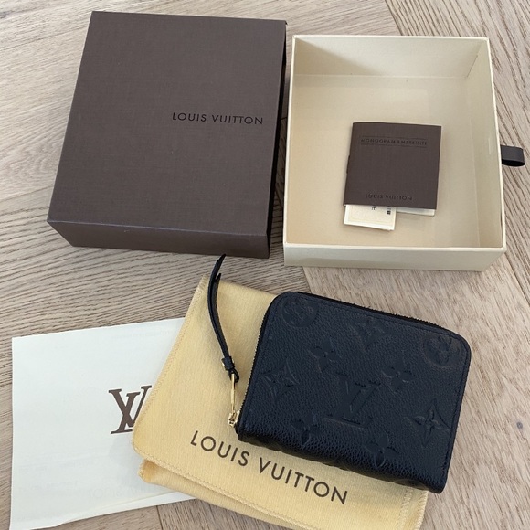 Louis Vuitton Black Zippy Coin Purse - Picture 1 of 2
